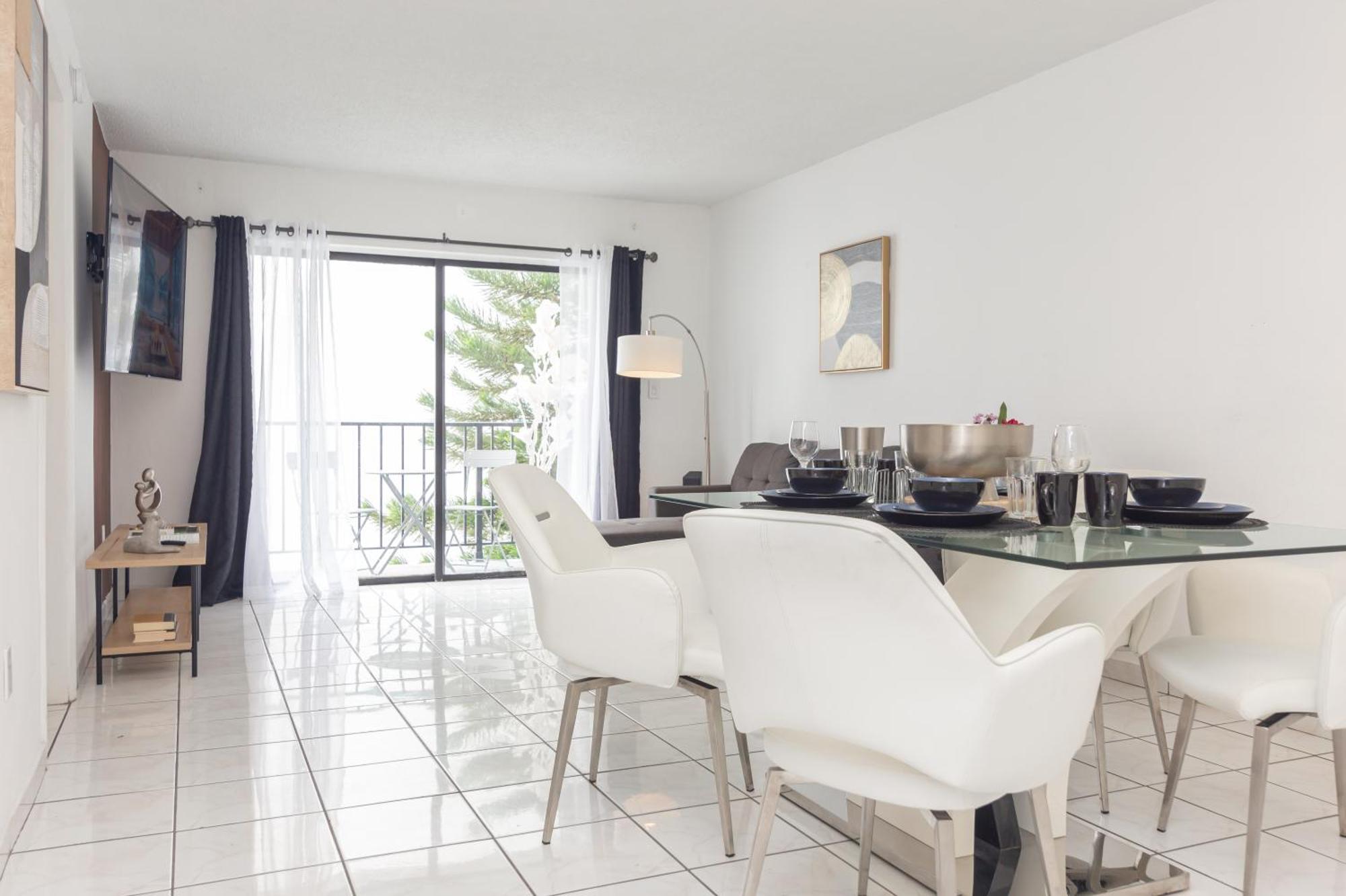 One Bedroom Apartment - With Parking & Balcony - Heart Of Wynwood Miami Ngoại thất bức ảnh