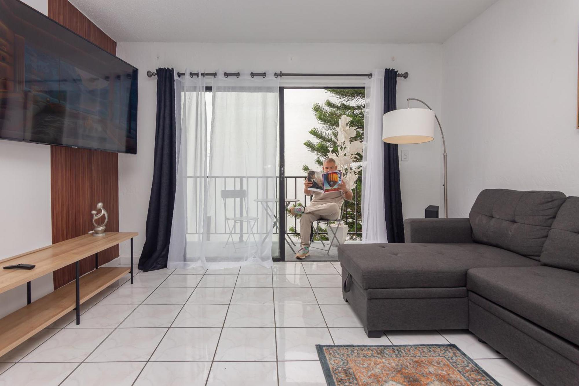One Bedroom Apartment - With Parking & Balcony - Heart Of Wynwood Miami Ngoại thất bức ảnh