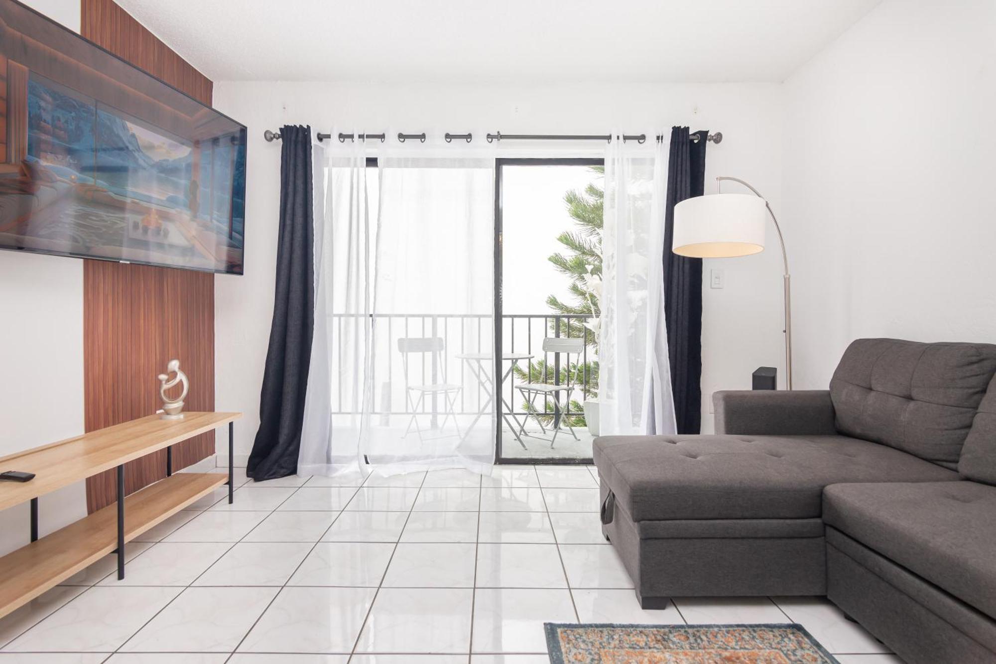 One Bedroom Apartment - With Parking & Balcony - Heart Of Wynwood Miami Ngoại thất bức ảnh